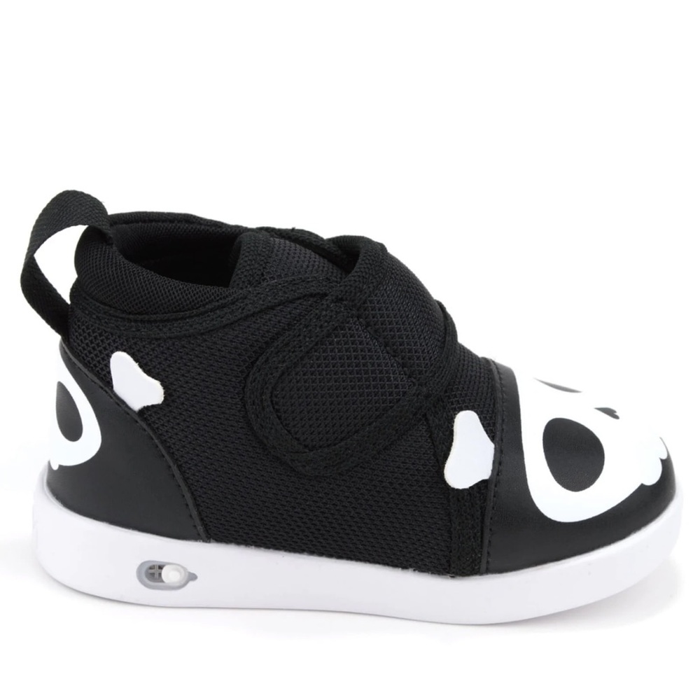 Skull & Crossbones Pirate Squeaky Toddler Shoes size 9 - Picture 2 of 6